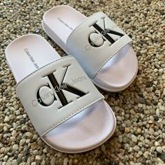 Calvin Klein sandaler / klipklapper - hvid